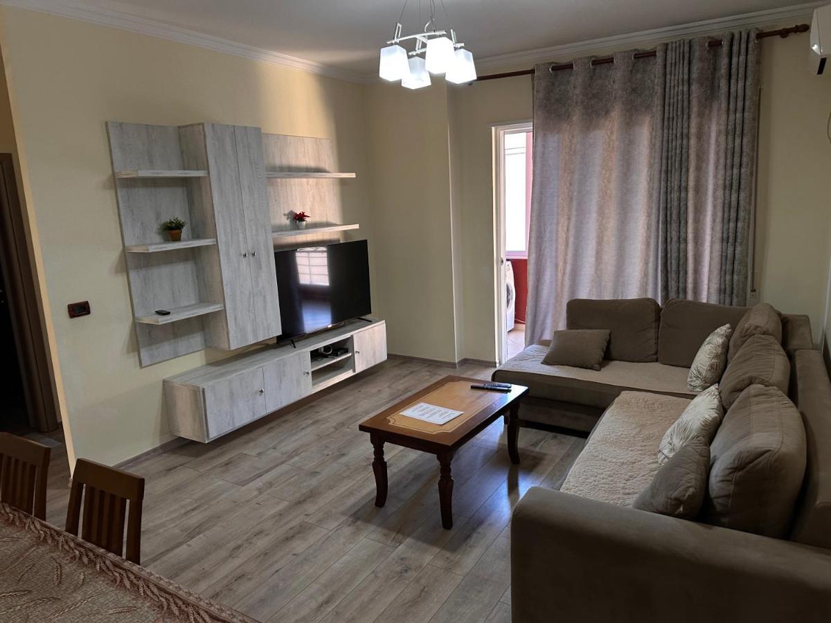 Family Apartments Саранде Екстериор снимка