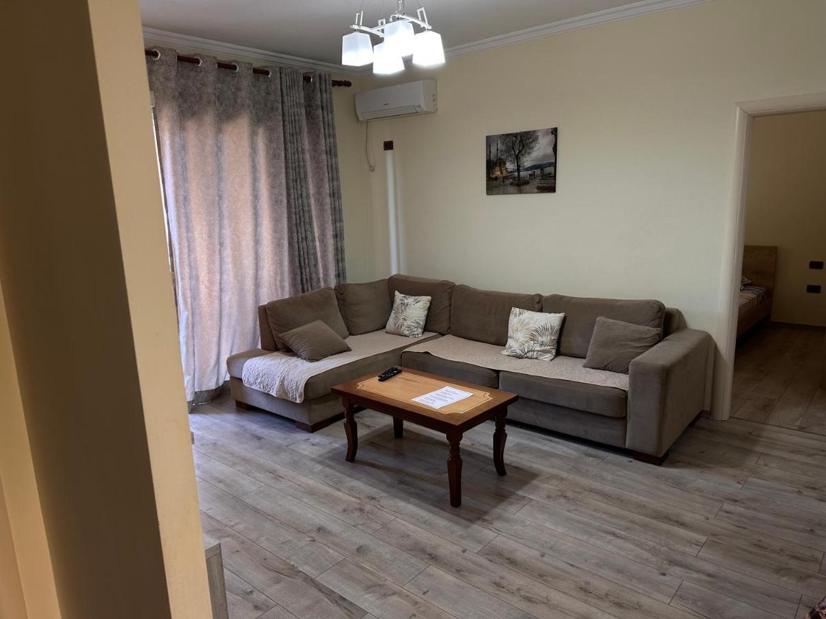 Family Apartments Саранде Екстериор снимка