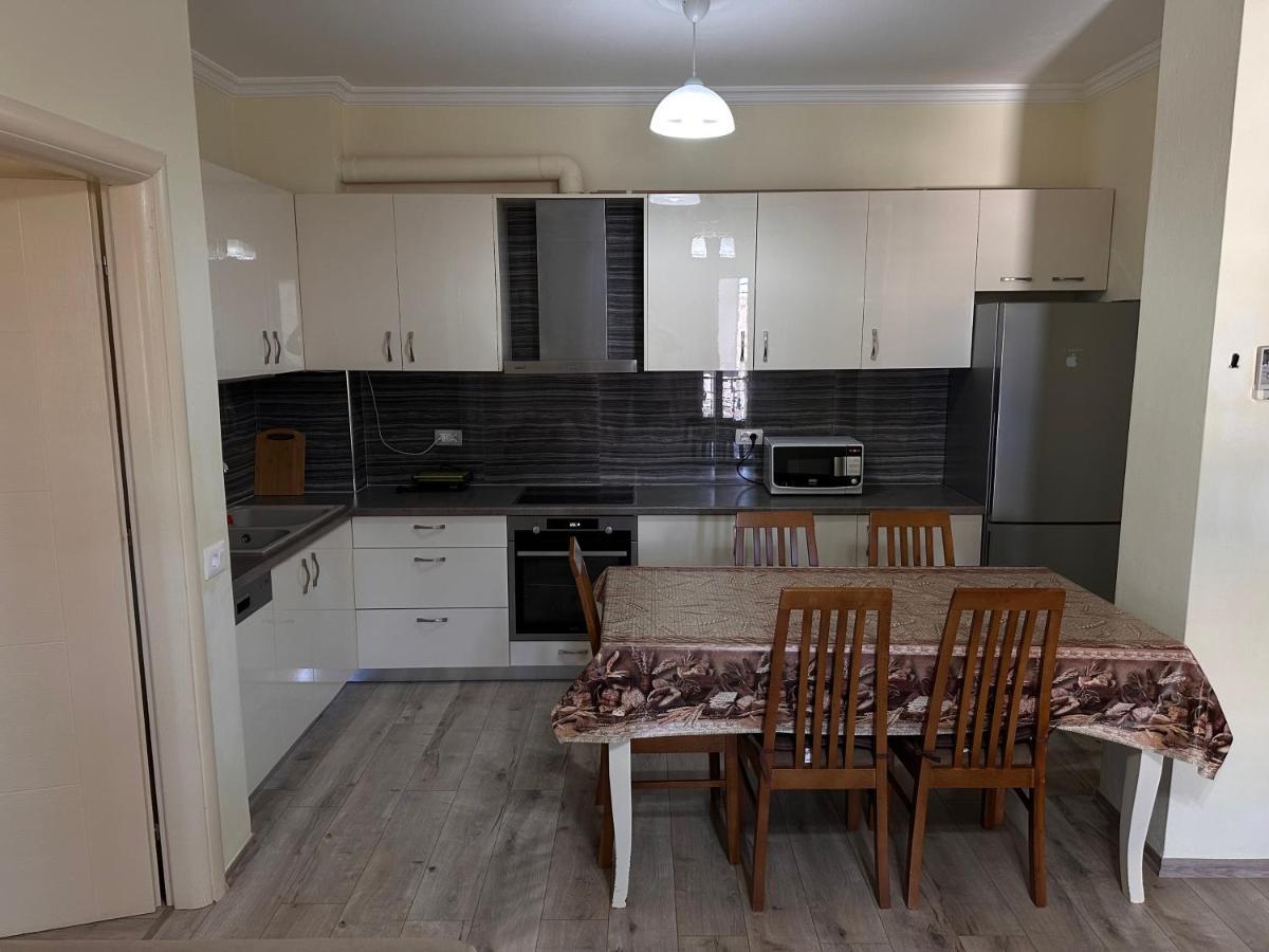 Family Apartments Саранде Екстериор снимка